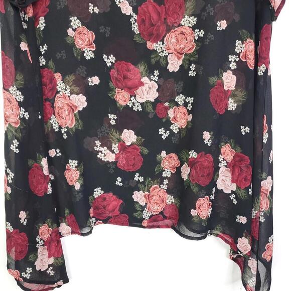 Torrid Top Womens 0X Shark bite Hem Lightweight Whimsigoth Florals Scoop Neck - Picture 3 of 9